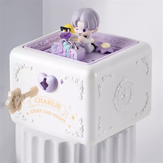 POP MART Charlie Ringboks – flip-låg åbnes med nøgle